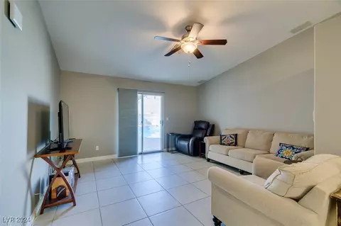 476 Wright Way, Henderson, NV 89015 photo 2