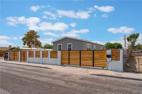 3475 Cactus Springs Dr, Las Vegas, NV 89115