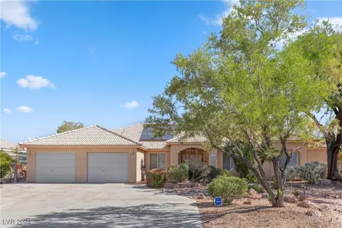 8450 S Pioneer Way, Las Vegas, NV 89113