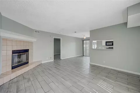 5799 Medallion Dr #102, Las Vegas, NV 89122