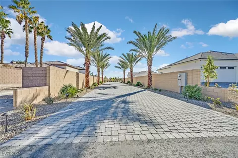6615 Whispering Sands Dr, Las Vegas, NV 89131
