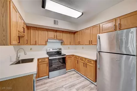 804 N Torrey Pines Dr, Las Vegas, NV 89107