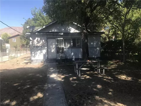 327 Main St, Caliente, NV 89008 photo 3