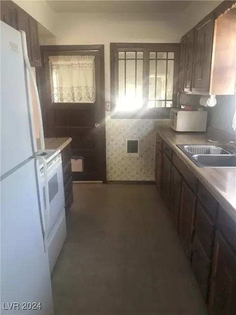 327 Main St, Caliente, NV 89008 photo 8