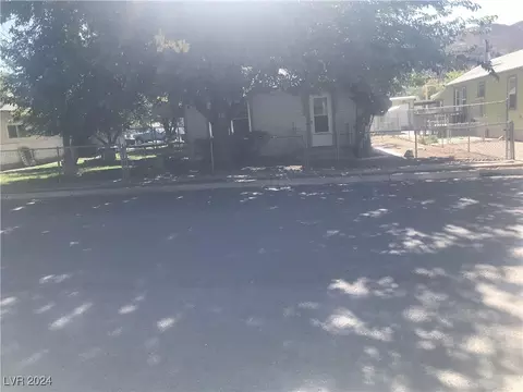 327 Main St, Caliente, NV 89008