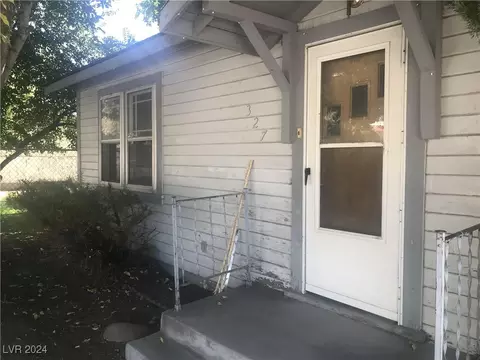 327 Main St, Caliente, NV 89008 photo 2