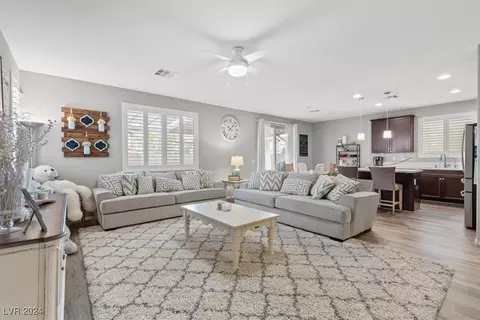 7404 Amesbury St, Las Vegas, NV 89113