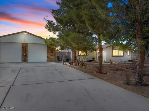 861 E Clementine St, Pahrump, NV 89048