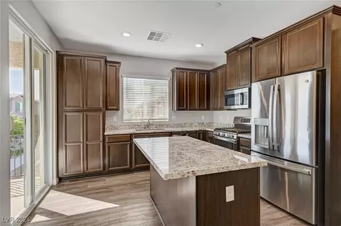 20 Barbara Ln #19, Las Vegas, NV 89183