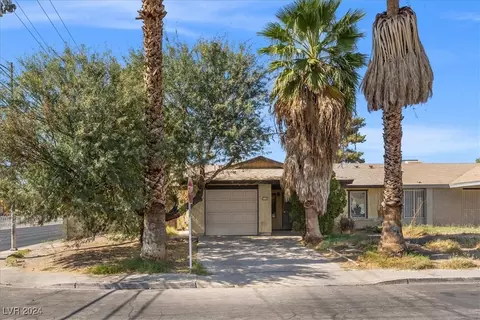 10 Yew Ave, Las Vegas, NV 89110