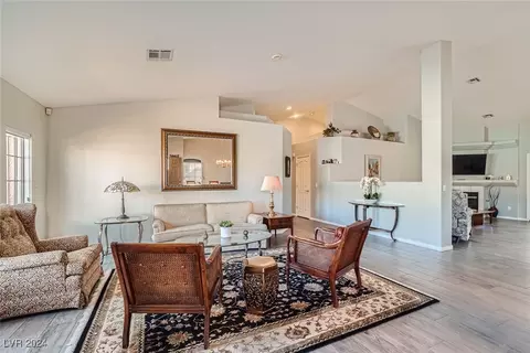 9051 W Viking Rd, Las Vegas, NV 89147