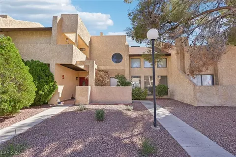 3951 S Torrey Pines Dr, Las Vegas, NV 89103
