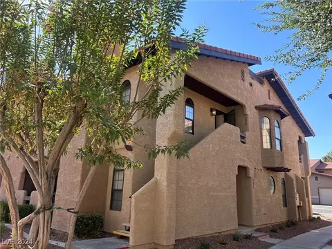 4054 Delos Dr #202, Las Vegas, NV 89103