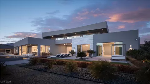 19 Flying Cloud Ln, Las Vegas, NV 89135