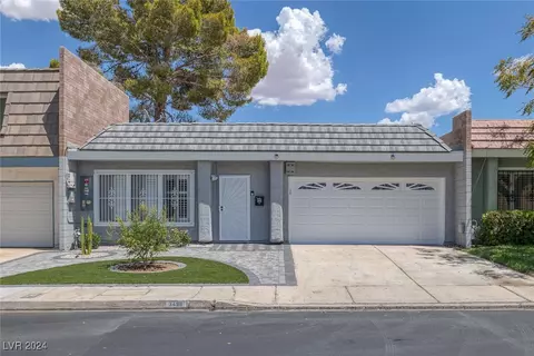 3498 Braewood Dr, Las Vegas, NV 89121