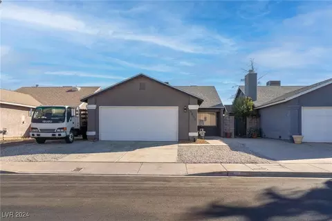 5837 Natures Dr, Las Vegas, NV 89122