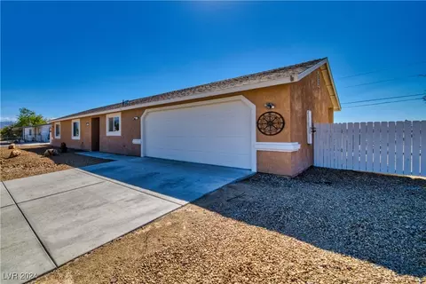 1101 W Sierra Vista Cir, Pahrump, NV 89060