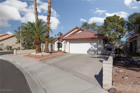 2708 Sadie Ln, Henderson, NV 89074