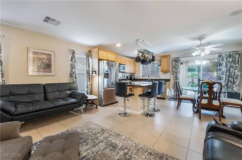 4923 Scholl Canyon Ave, Las Vegas, NV 89131