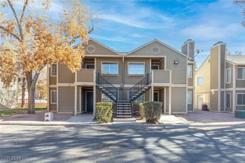 2714 Aarondavid Dr, Las Vegas, NV 89121