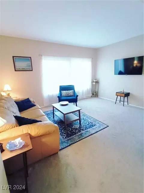 2030 Rancho Lake Dr #208, Las Vegas, NV 89108