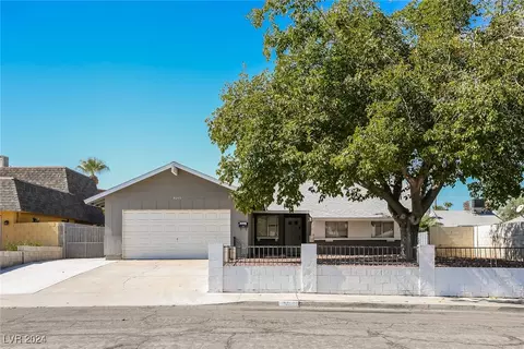 3055 Garnet Ct, Las Vegas, NV 89121