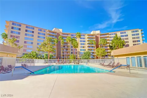 205 E Harmon Ave #124, Las Vegas, NV 89169