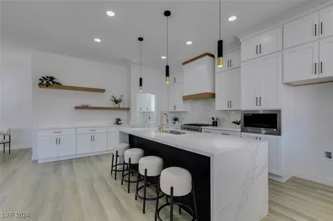10624 Grand Cypress Ave, Las Vegas, NV 89134