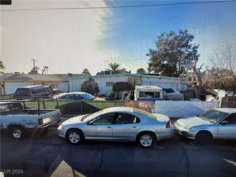 903 De Met Dr, Las Vegas, NV 89119