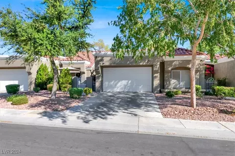 8620 Desert Holly Dr, Las Vegas, NV 89134
