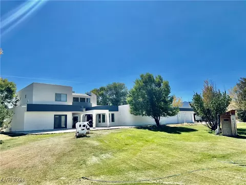 Exterior - 291 E Madison Ave, Ely, NV 89301 photo 3 of 14