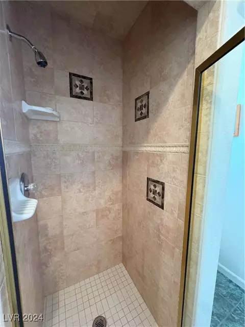 Bath - 291 E Madison Ave, Ely, NV 89301 photo 4 of 6