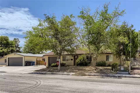 412 Scenic Dr, Henderson, NV 89002