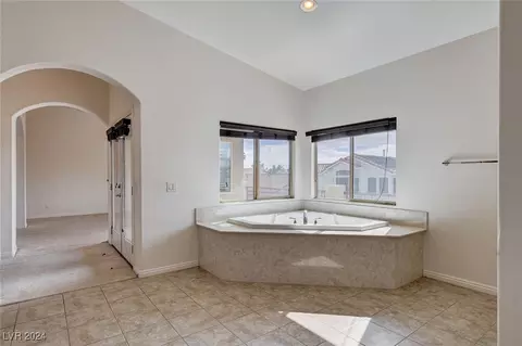 Entry Way - 8333 Saddleback Ledge Ave, Las Vegas, NV 89147 photo 6 of 7