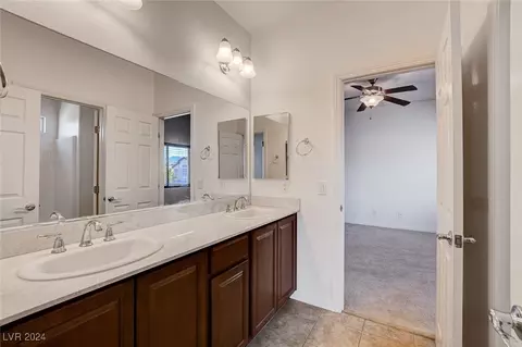 Bath - 8333 Saddleback Ledge Ave, Las Vegas, NV 89147 photo 4 of 6