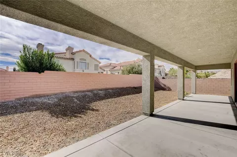 Exterior - 8333 Saddleback Ledge Ave, Las Vegas, NV 89147 photo 3 of 12