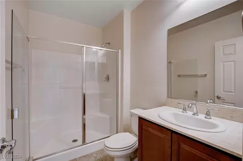 Bath - 8333 Saddleback Ledge Ave, Las Vegas, NV 89147 photo 1 of 6