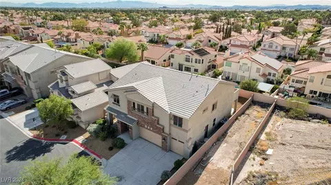 View/Area - 8333 Saddleback Ledge Ave, Las Vegas, NV 89147 photo 2 of 10