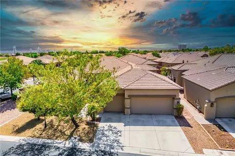 5727 Golden Leaf Ave, Las Vegas, NV 89122