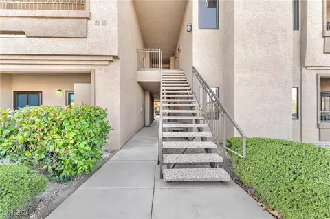 8250 N Grand Canyon Dr #2076, Las Vegas, NV 89166