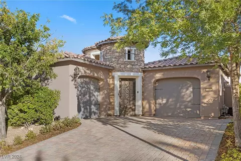 11992 Whitehills St, Las Vegas, NV 89141
