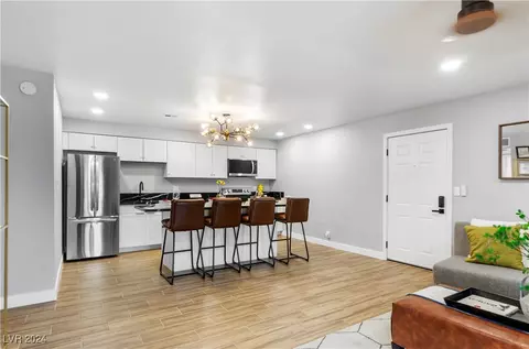 4921 River Glen Dr #20, Las Vegas, NV 89103