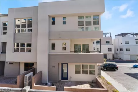 655 Spotted Falcon St, Las Vegas, NV 89138