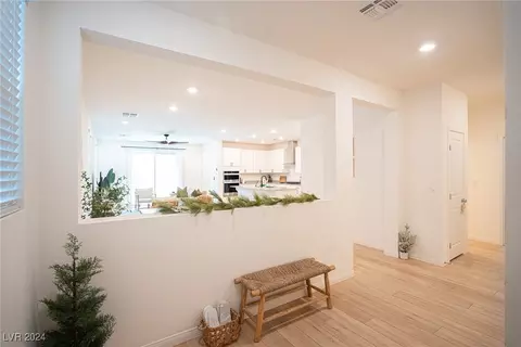 5949 Ascero St, Las Vegas, NV 89113