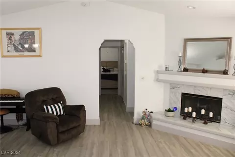 6836 Elm Creek Dr #203, Las Vegas, NV 89108
