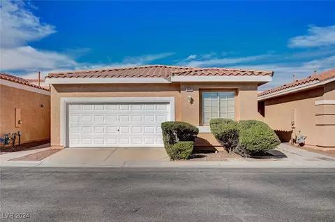 2820 Serenidad Dr, Las Vegas, NV 89123