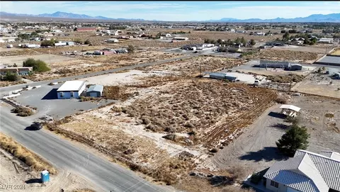 2571 Hacienda St, Pahrump, NV 89048