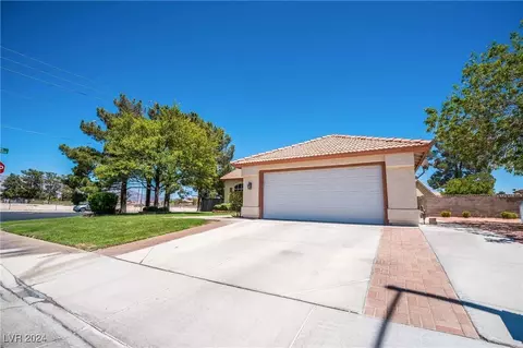 5528 Rock Creek Ln, Las Vegas, NV 89130