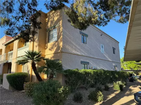 5170 S Jones Blvd #105, Las Vegas, NV 89118