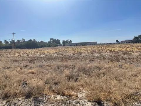 2021 E Jumping Fox St, Pahrump, NV 89048